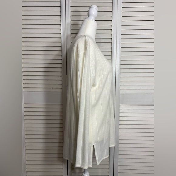 Medium Kathie Lee Collection Ivory Ribbed Knit Long Sleeve Sweater w/ Slit Sides - Picture 4 of 7